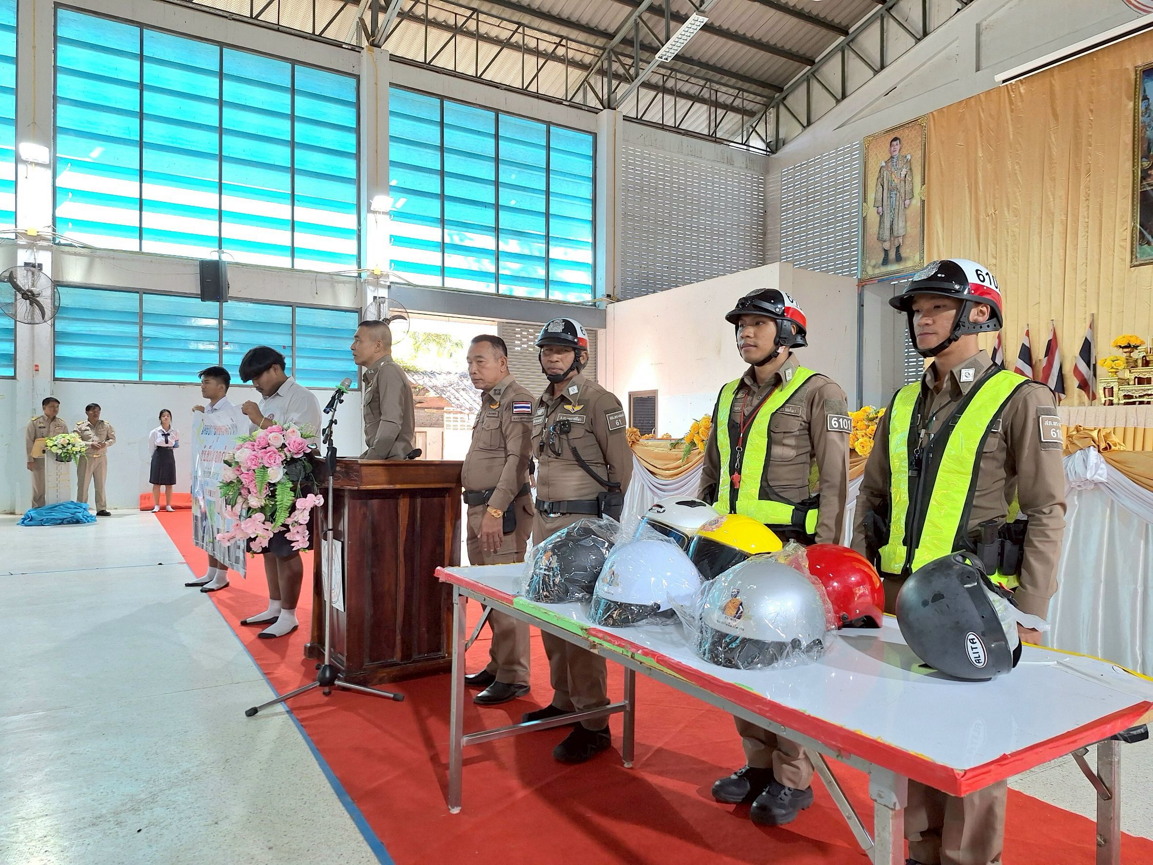 LINE_ALBUM_khorngkar khru cracr 5 nathi sph.phrathxng kha 4 th.kh.2568_251209_7.jpg